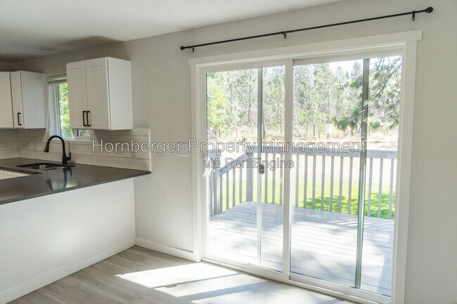 Foto del edificio - 3917 S Johnson St