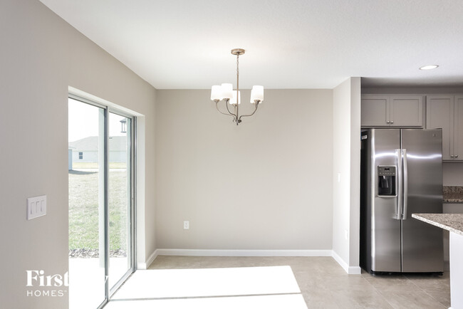 Foto del edificio - 329 S Haven Ct