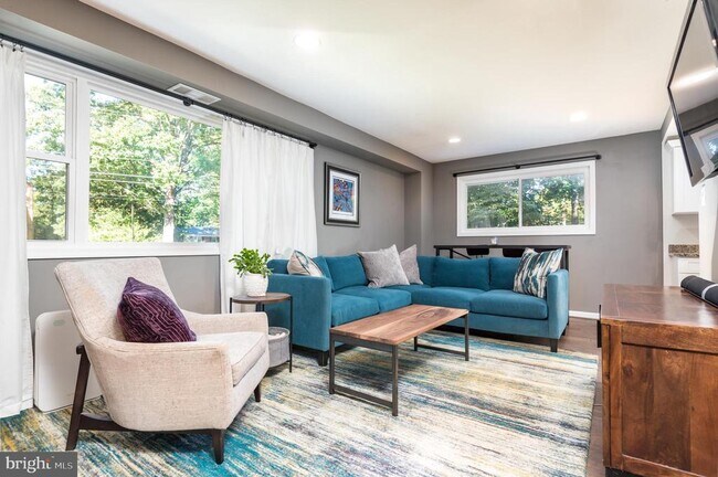 Foto del edificio - 8601 Cromwell Dr