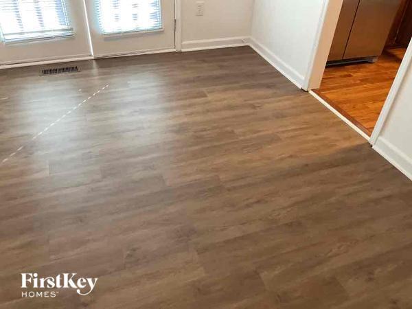 Foto del edificio - 5382 Muirwood Pl