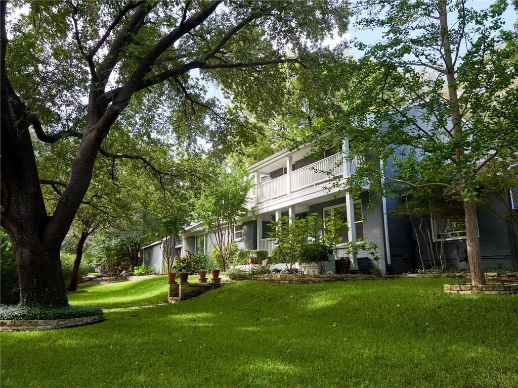 Primary Photo - 6915 Lakeshore Dr