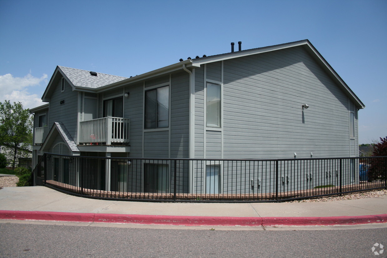 Primary Photo - Columbine West Apartments