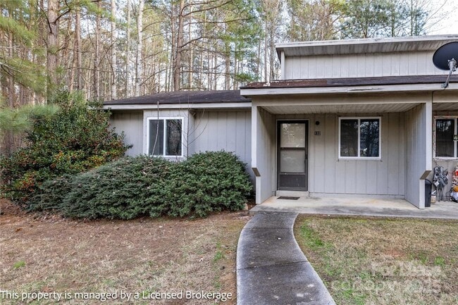 Building Photo - 132 Brentwood Dr