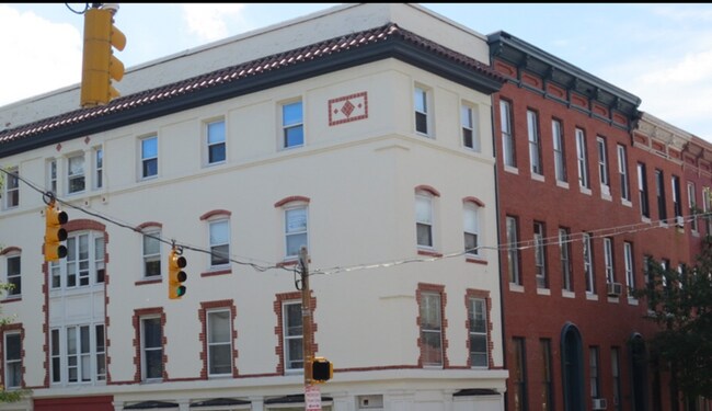 Building Photo - 2030 St Paul St