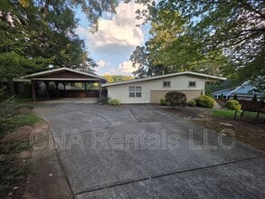 Building Photo - 3659 Ashwood Dr SE