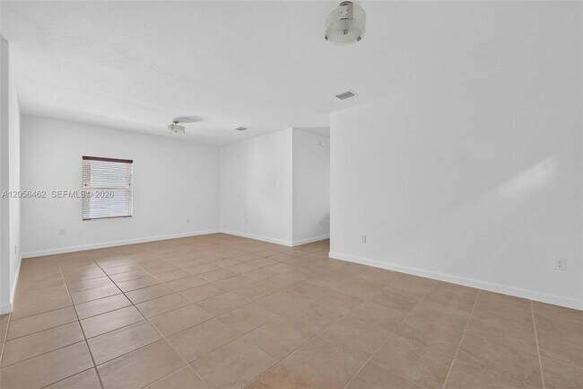 Foto del edificio - 236 SE 32nd Ave