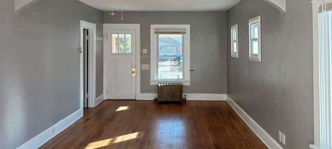 Photo - 3185 S Sherman St House