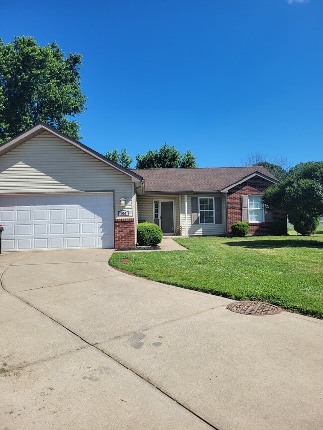Building Photo - 950 Troy Ct