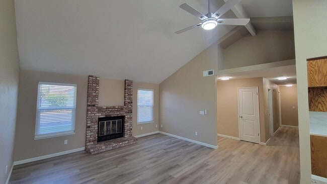 Building Photo - 4028 Sarah Jane Ct