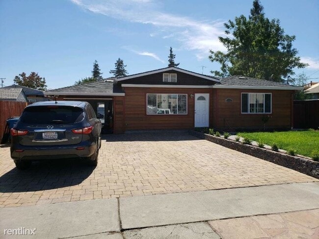 Building Photo - 3 br, 1 bath House - 2672 Fair Oaks Ave