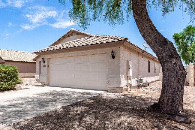 Building Photo - 16455 N 137th Dr