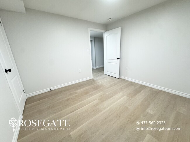 Photo du bâtiment - All-Inclusive 1-Bedroom Basement Apartment with Modern Finishes – Mississauga