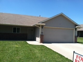 Building Photo - 722 Highland Ridge Dr