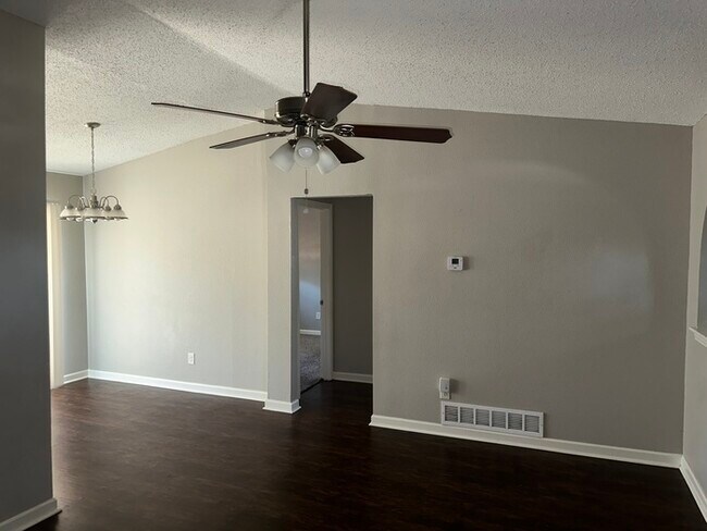 Foto del edificio - 10035 Shayna Dr. Dallas, TX 75217
