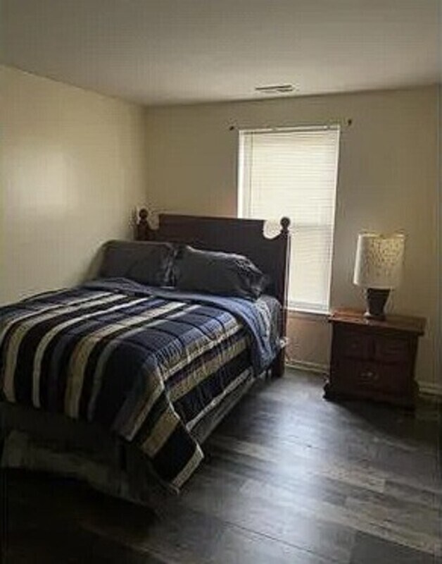 Foto del edificio - 2721 S 76th St