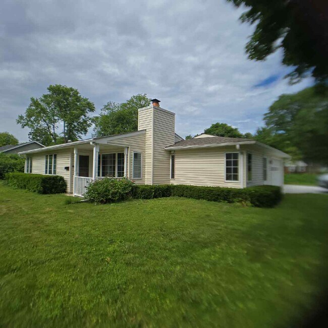 Foto del edificio - 5916 Cornflower Ln