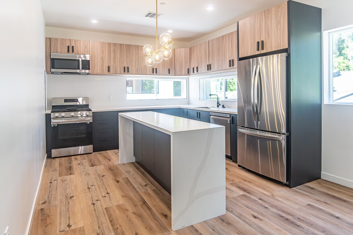 Foto principal - 11522 Killion St