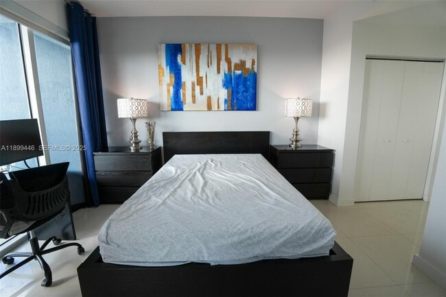 Building Photo - 60 SW 13th St