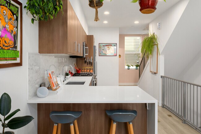 Foto del edificio - 3823 34th Ave W