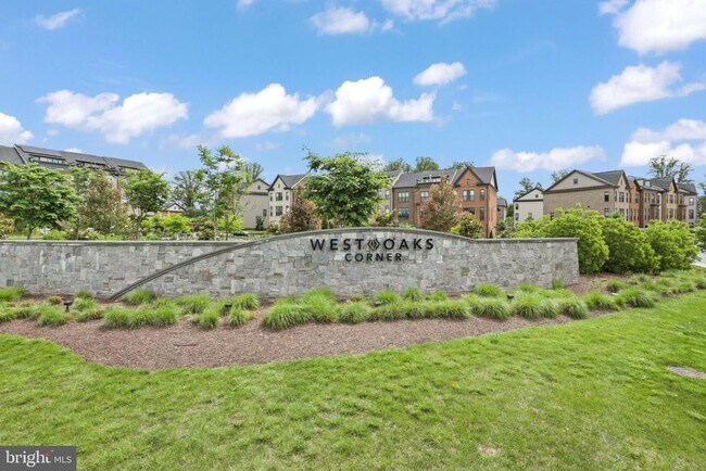 Foto del edificio - 12311 W Oaks Dr