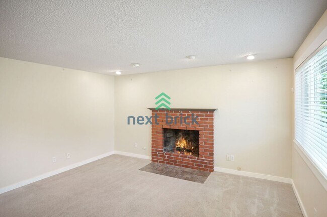 Foto del edificio - Beautiful Rambler in Redmond Available for...
