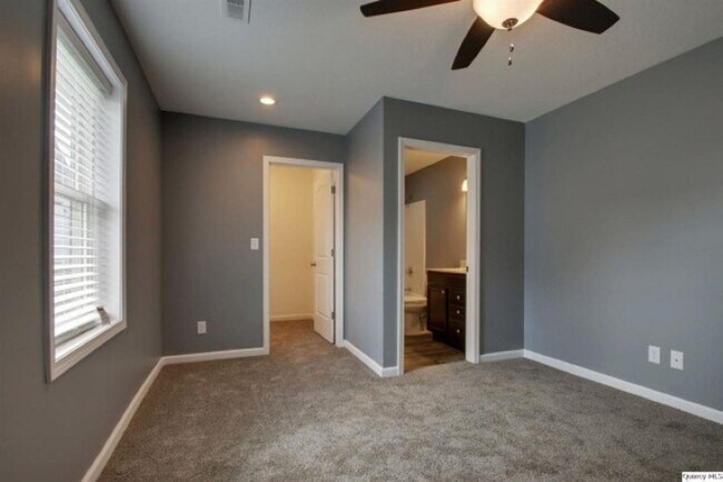 Foto del edificio - Brand New two bedroom two bath home with attached garage.