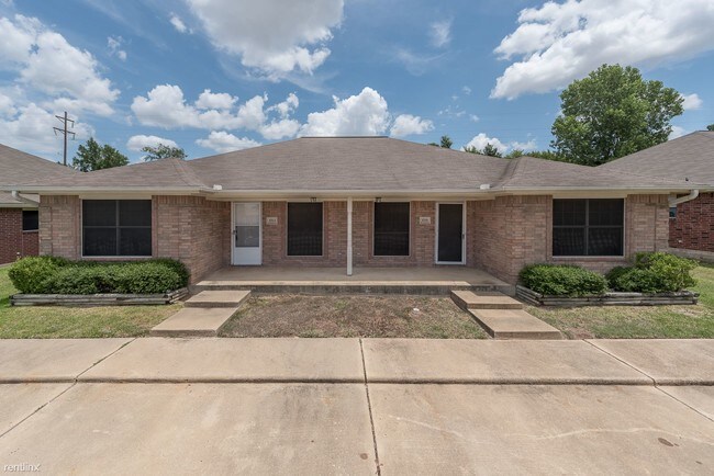 Building Photo - 3 br, 2 bath House - 1713 Rock Hollow Loop...