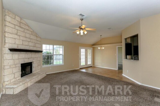 Foto del edificio - 5406 Shawn Dr