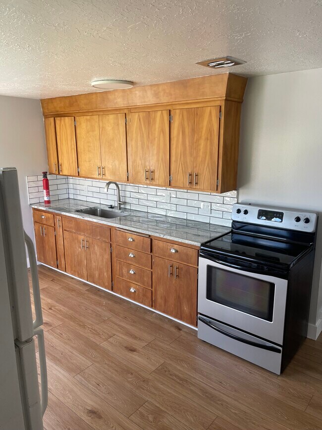 Foto del edificio - 3649 N 900 W
