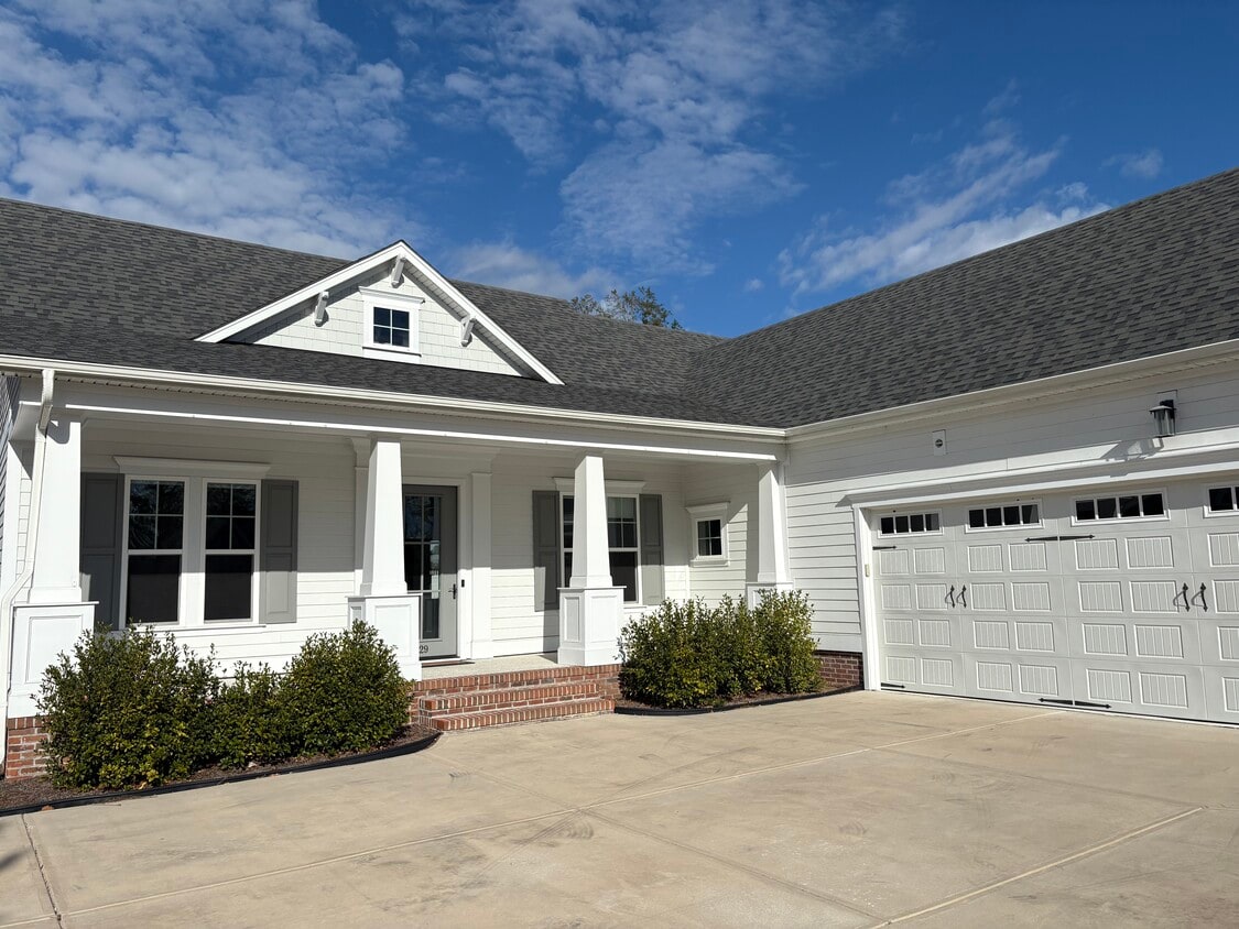 Foto principal - 729 Windemere Rd