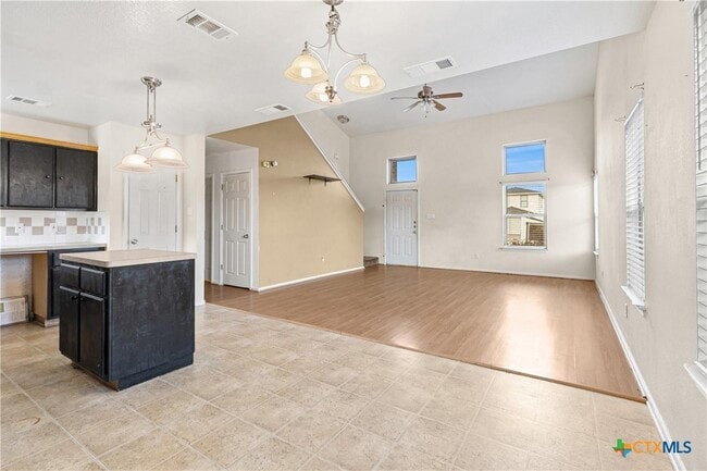 Building Photo - 1112 Katelyn Cir