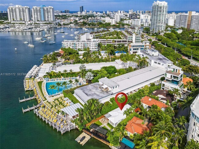 Foto del edificio - 8 Century Ln