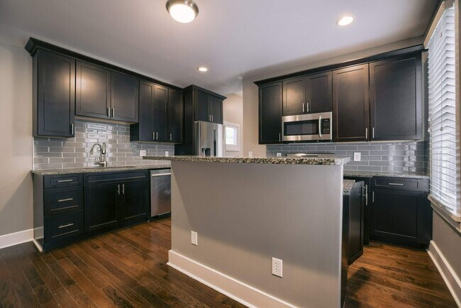 Foto del edificio - Summit St 788-790 MLR