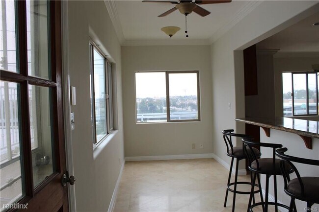 Foto del edificio - 3 br, 1.5 bath House - 500 N Irena Ave