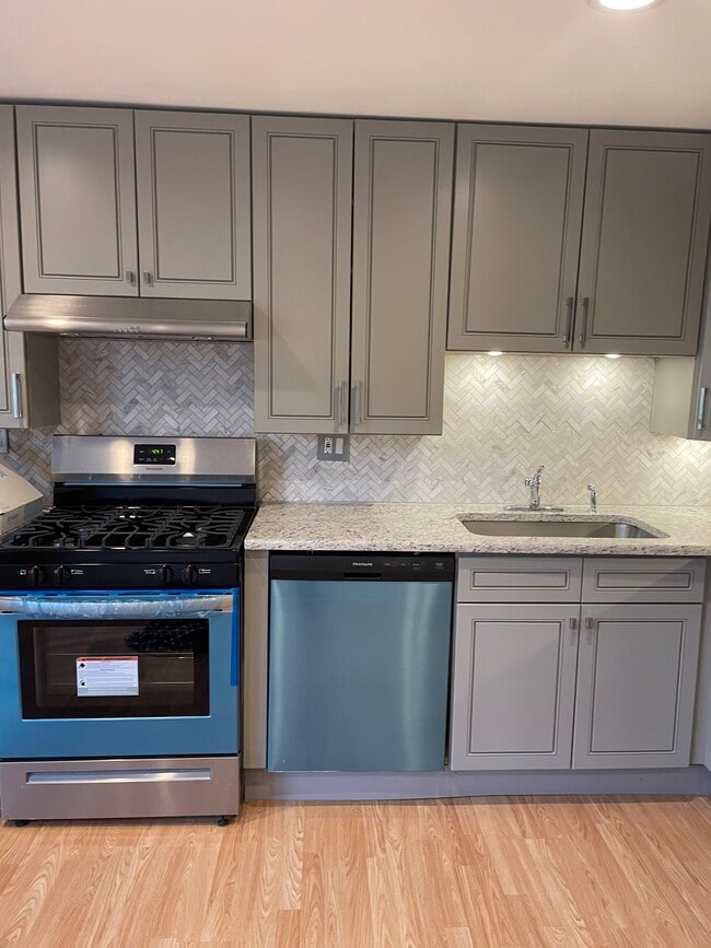 Kitchen - 8708 W Berwyn Ave