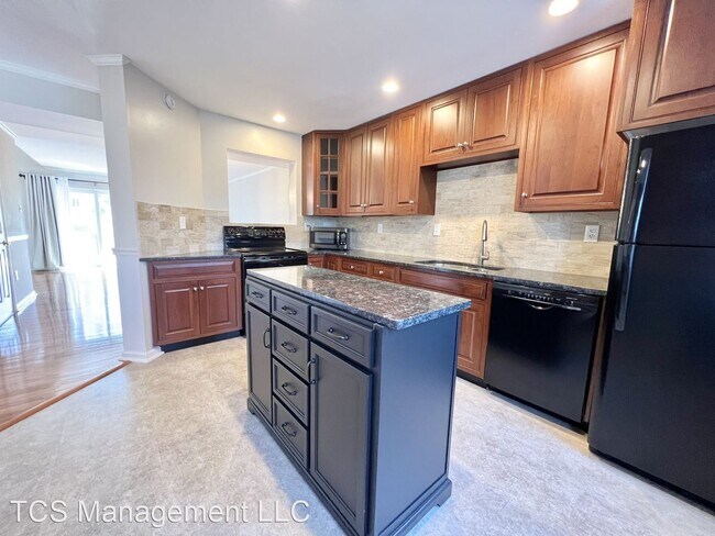 Building Photo - 2 br, 1.5 bath House - 1701 Red Maple Grove