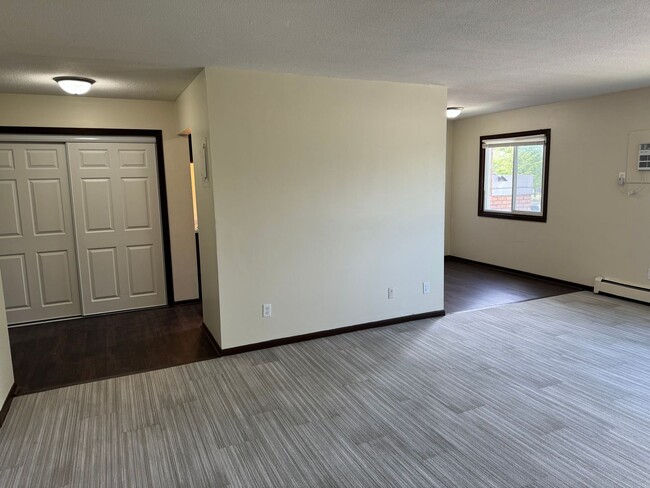 Foto del edificio - 3753 N Girard Ave