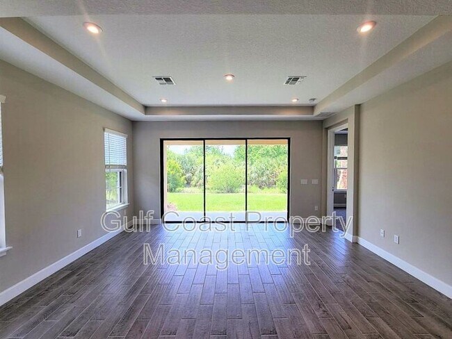 Foto del edificio - 5331 Rushmere Ct