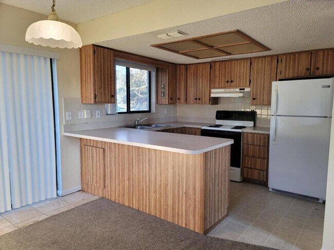 Building Photo - 3252 Sea Grape Dr.