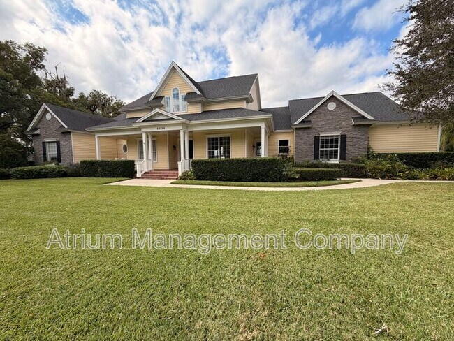 Foto del edificio - 5436 Water Creek Dr