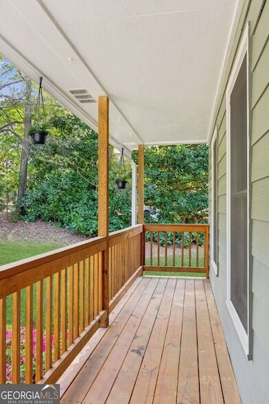 Foto del edificio - 355 Cross Creek Pl