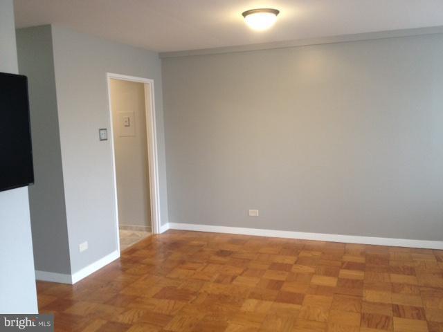 Foto del edificio - 1200 N Nash St