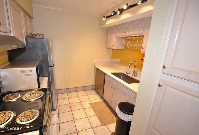 Foto del edificio - 3313 N 68th St