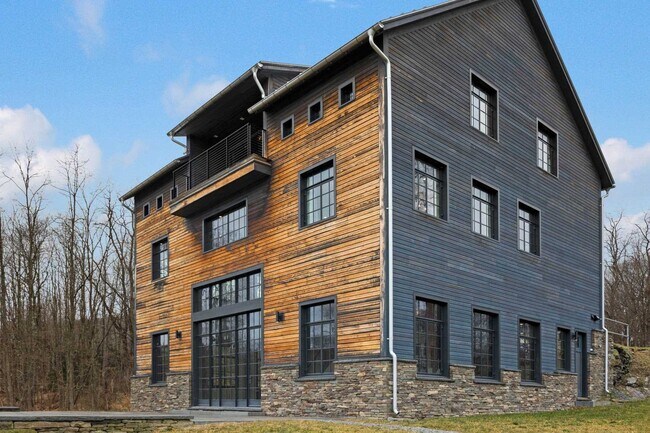 Building Photo - 158 Co Rte 7
