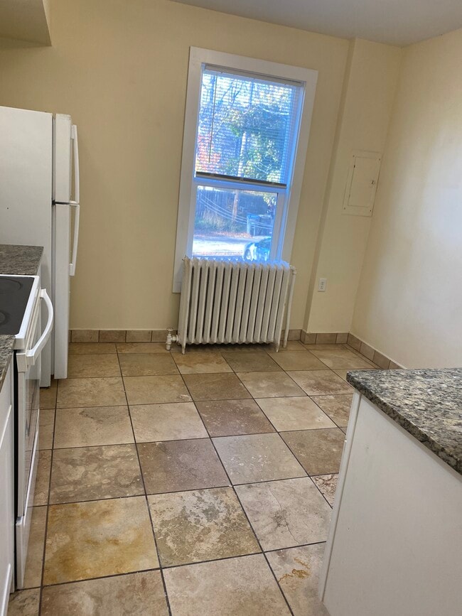 Foto del edificio - 1605 E 4th St