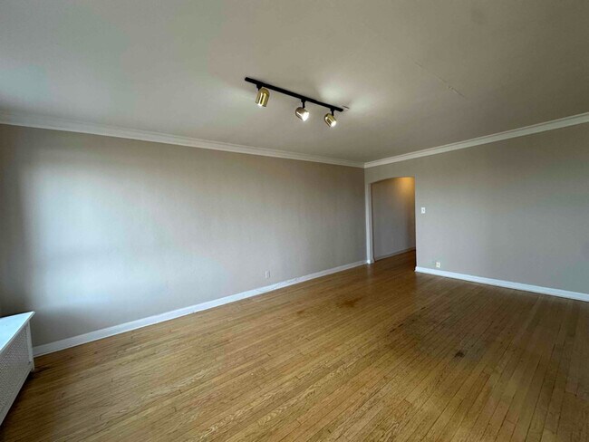 Foto del edificio - 1720 E Capitol Dr