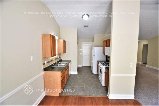 Foto del edificio - 7128 Ambercrest Ct