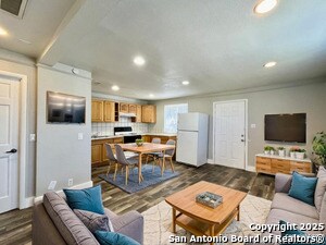 Foto del edificio - 116 Dolores Ave