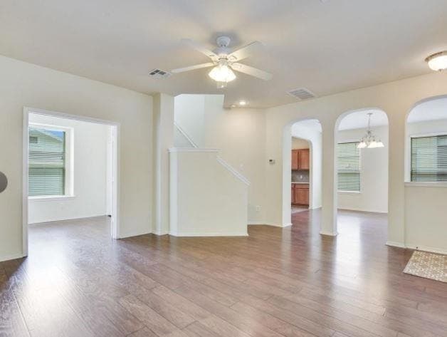 Foto del edificio - 322 Bandstand Ln