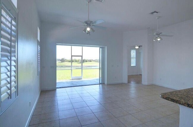 Building Photo - 3612 Grove Ct